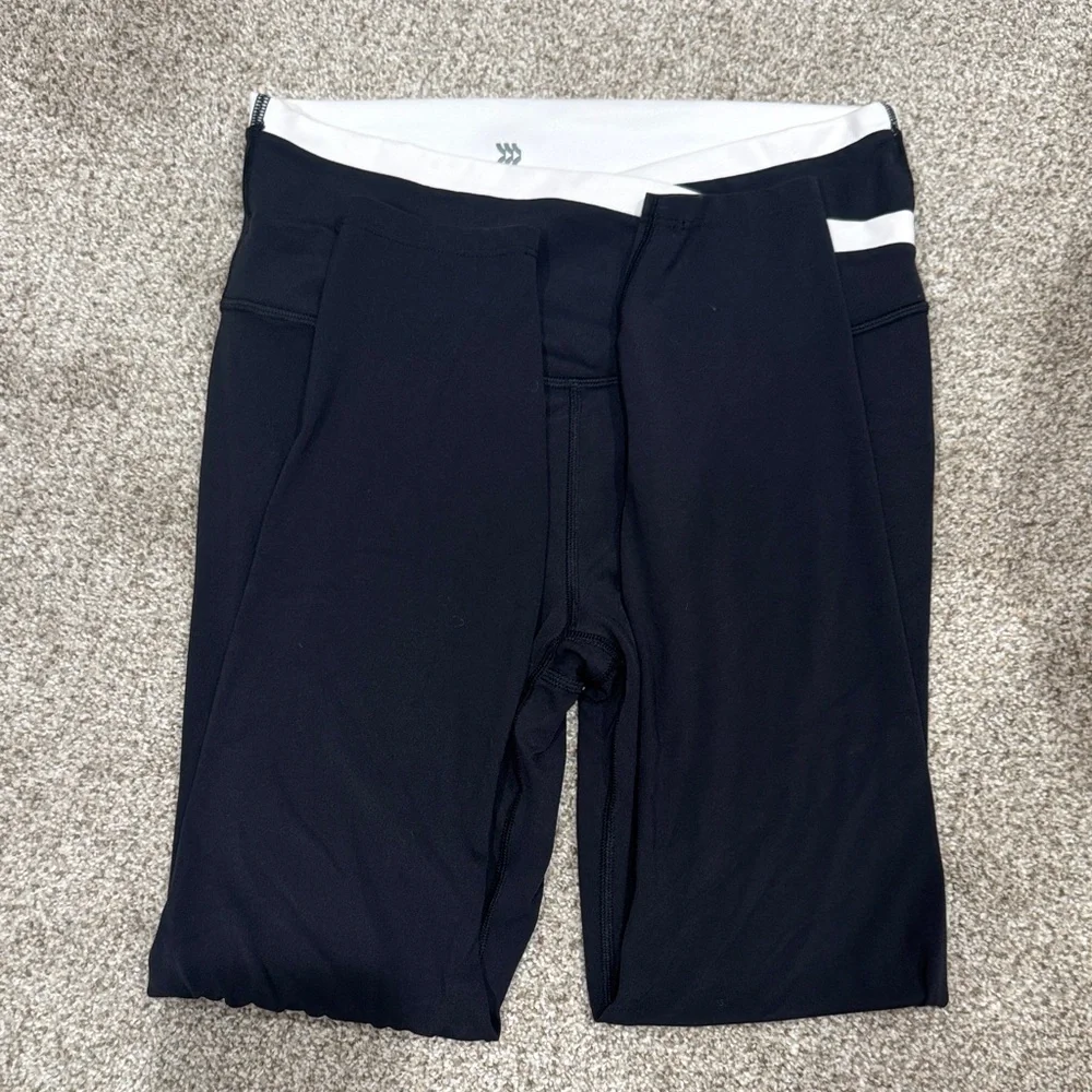 All in Motion Black Everyday Soft Ultra High Rise Leggings 7/8 length - Picture 6 of 8